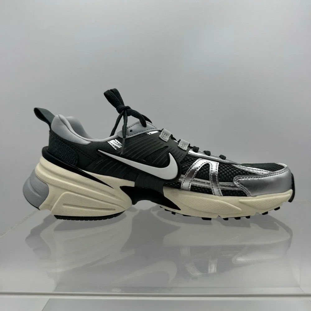 Brand New Nike V2K Run Vintage Green HJ4497-300 Sneakers Shoes Men's Size 10.5